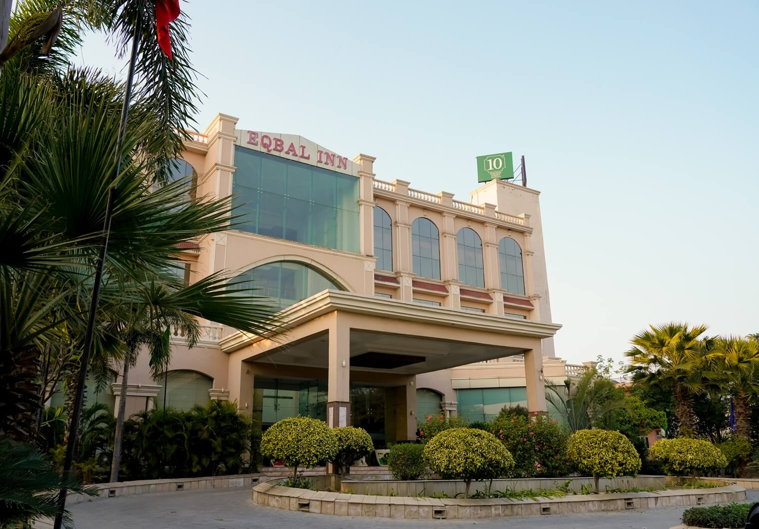 Hotel Eqbal Inn